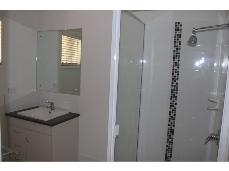 9 Thornton Street, Emerald QLD 4720
