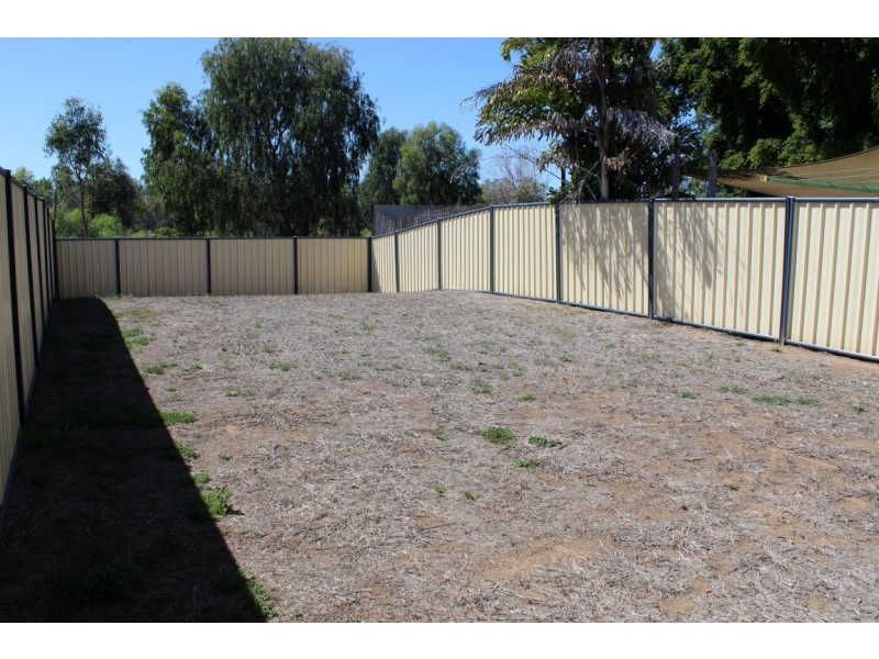 1/32 Gene Street, Emerald QLD 4720