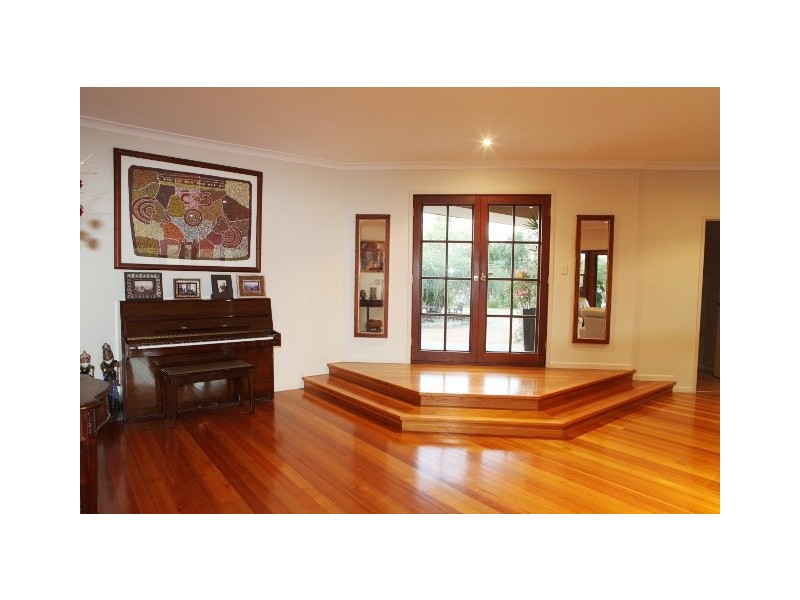 12 Coaker Dr, Emerald QLD 4720