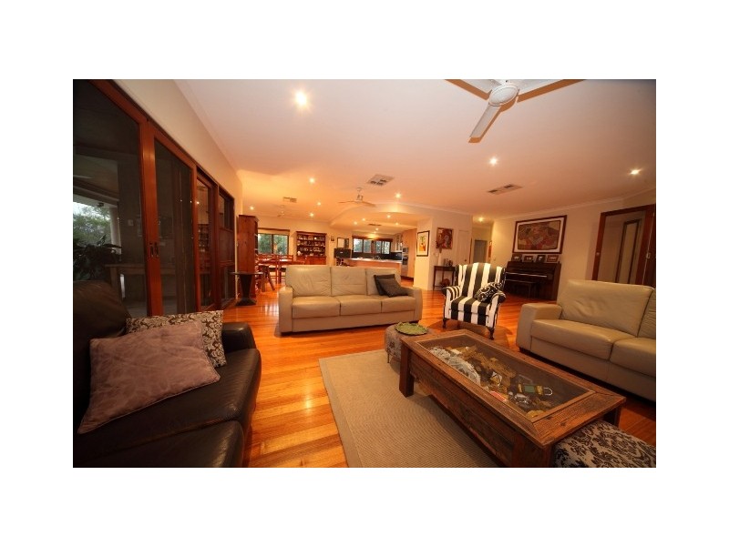 12 Coaker Dr, Emerald QLD 4720