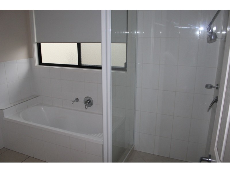 8 Baird Street, Emerald QLD 4720