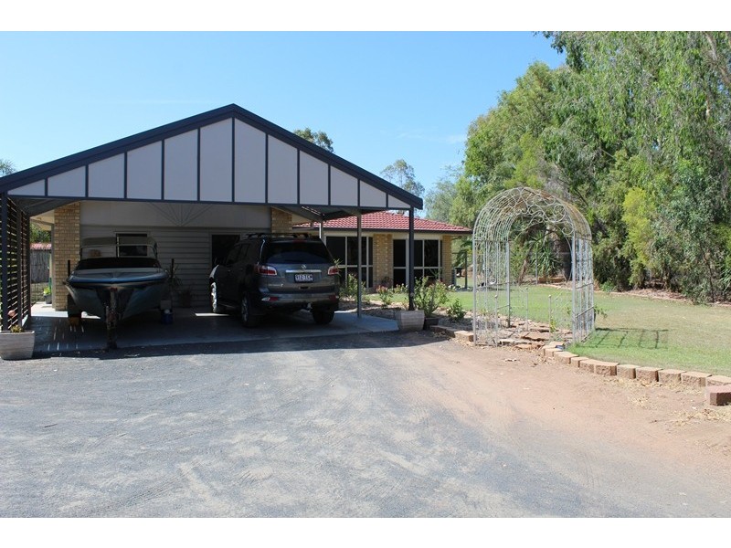 16 Batavia Court, Emerald QLD 4720