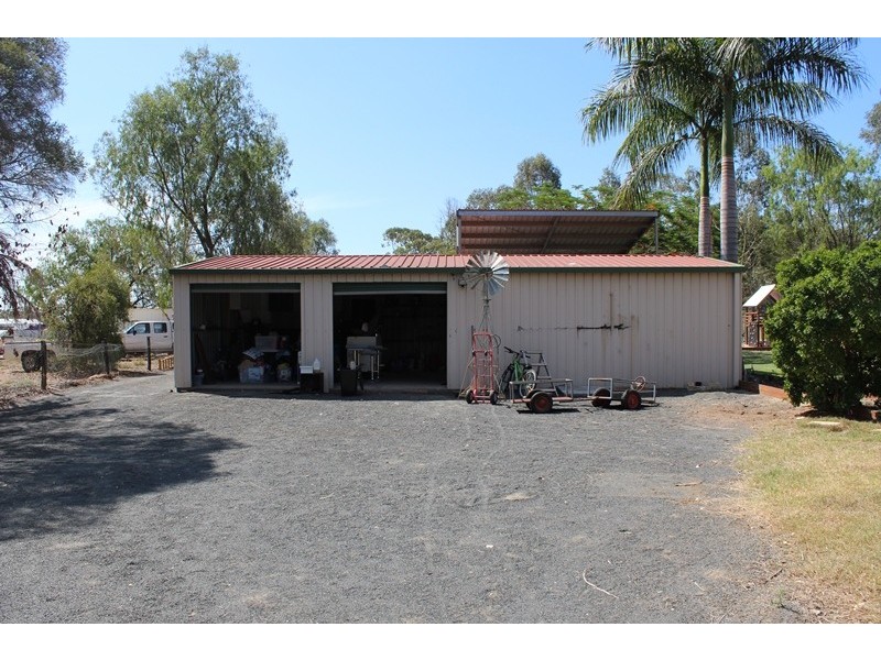 16 Batavia Court, Emerald QLD 4720