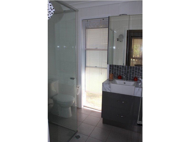 16 Batavia Court, Emerald QLD 4720