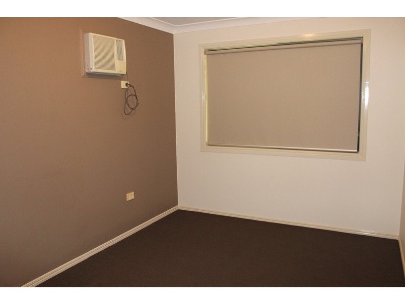 10 Wilby Place, Emerald QLD 4720