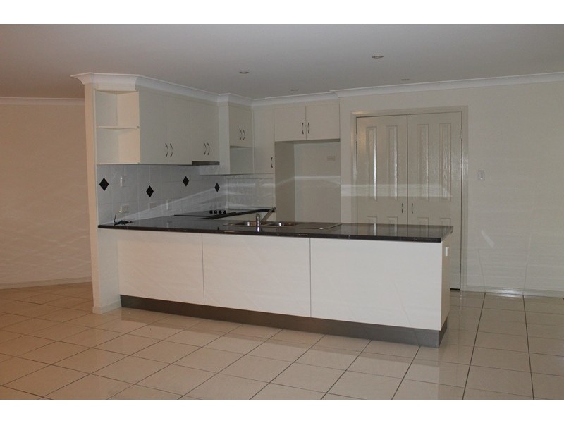 10 Wilby Place, Emerald QLD 4720