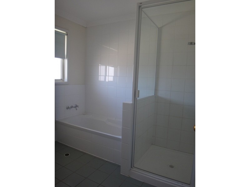 1 / 143 Egerton Street, Emerald QLD 4720