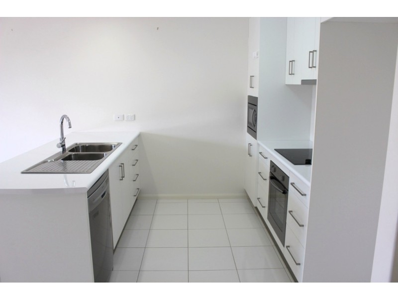 7/44 Lakeside Drive, Emerald QLD 4720