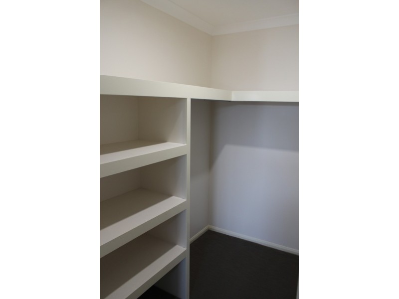 7/44 Lakeside Drive, Emerald QLD 4720