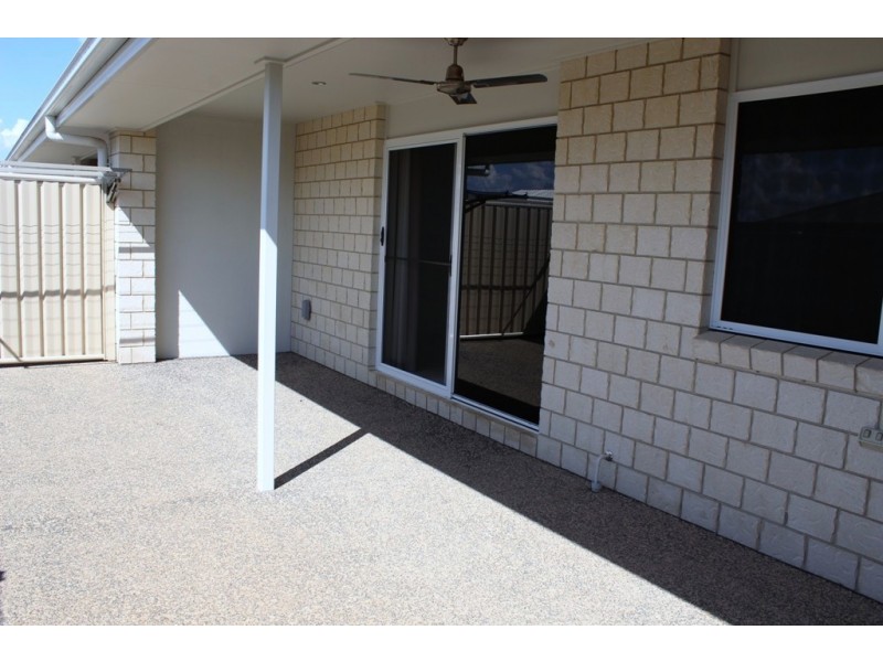 7/44 Lakeside Drive, Emerald QLD 4720