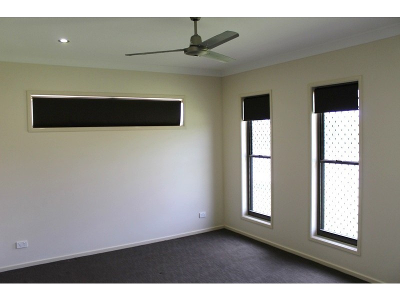 50 Lakeside Drive, Emerald QLD 4720