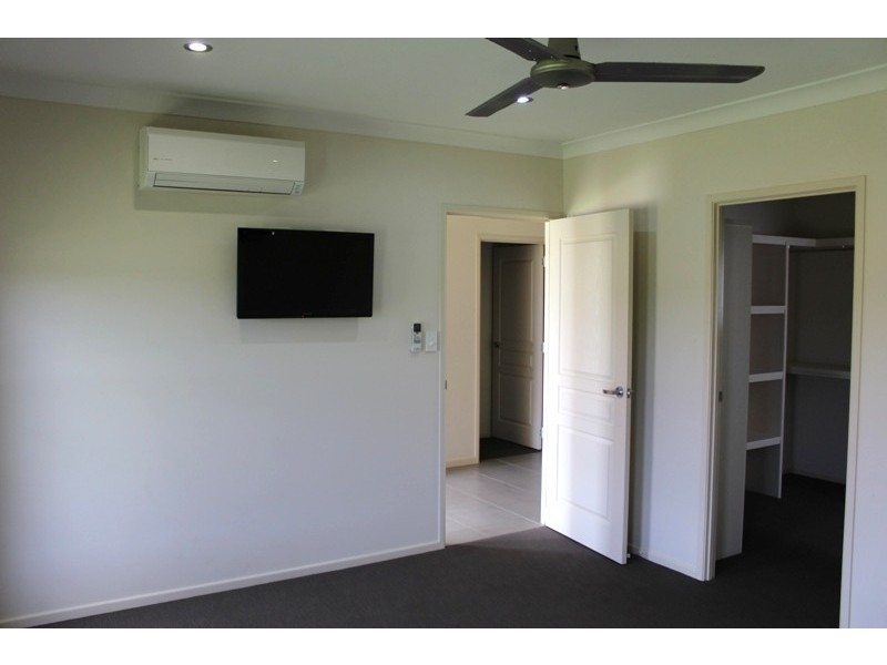 50 Lakeside Drive, Emerald QLD 4720