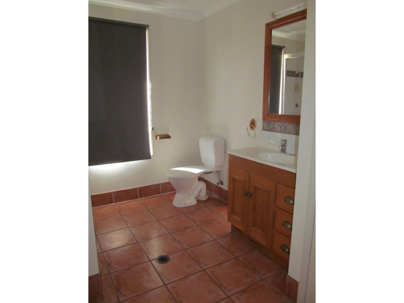 81 Crinum Crescent, Emerald QLD 4720