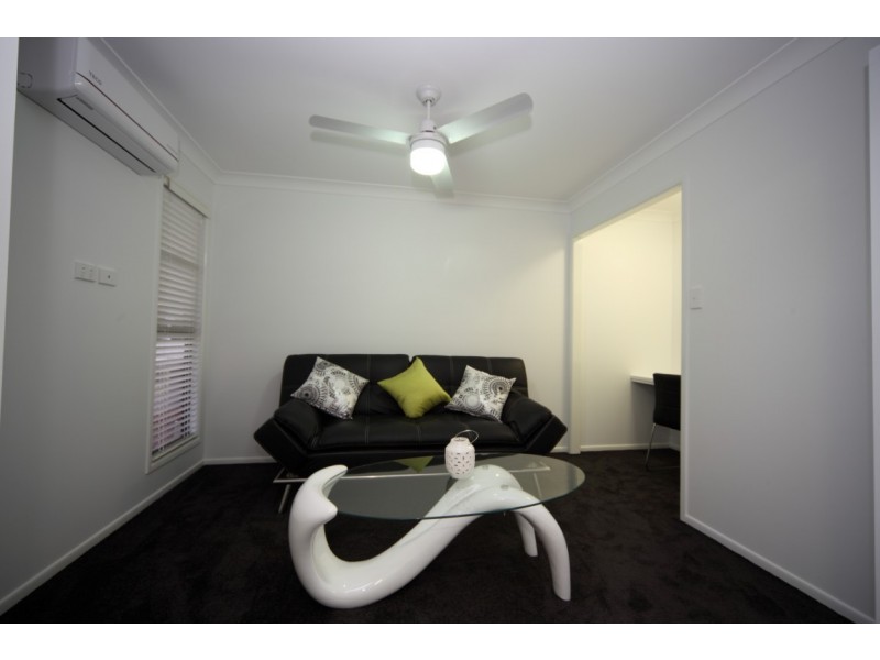 2/9 Cypress Drive, Emerald QLD 4720
