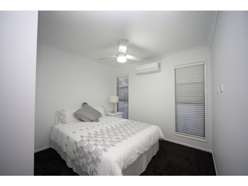 2/9 Cypress Drive, Emerald QLD 4720
