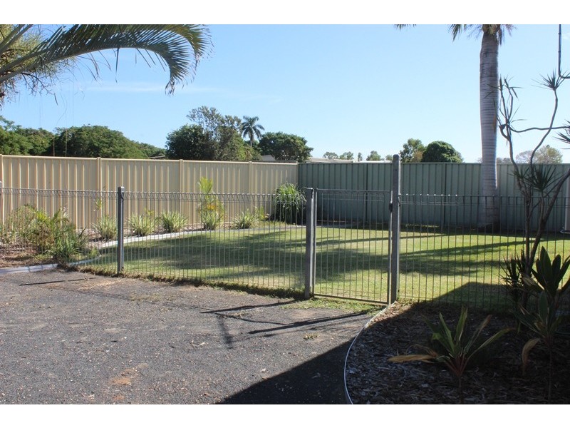 8 Rivoli Place, Emerald QLD 4720