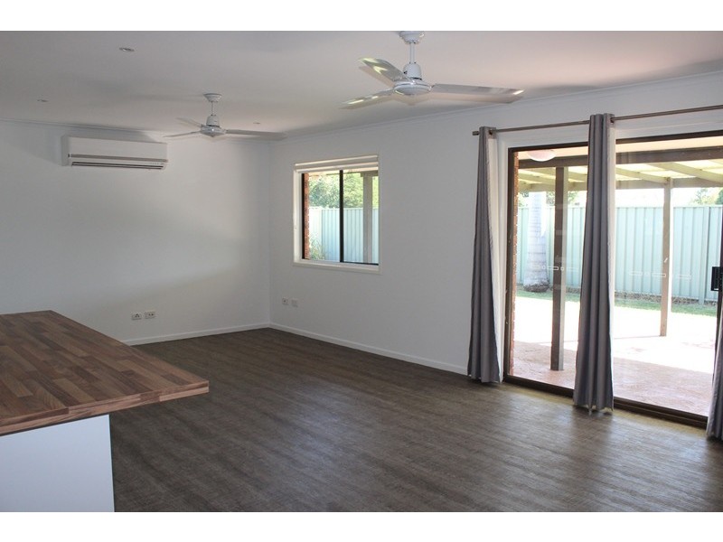 8 Rivoli Place, Emerald QLD 4720
