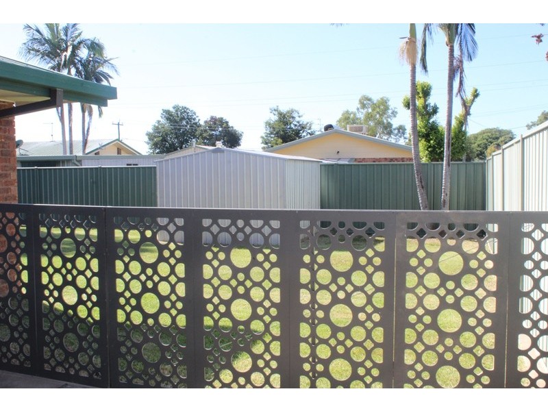 8 Rivoli Place, Emerald QLD 4720