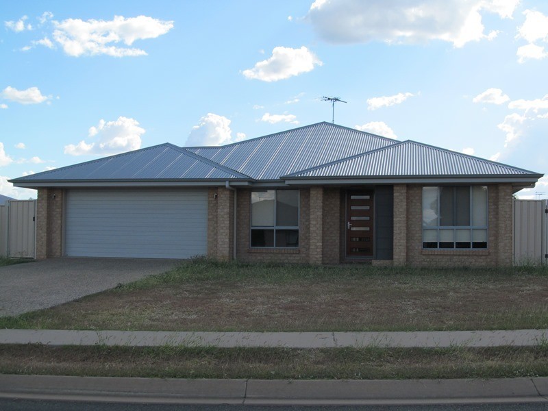 7 Mitchell Street, Emerald QLD 4720