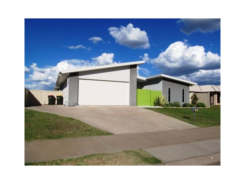 29 Wright Street, Emerald QLD 4720