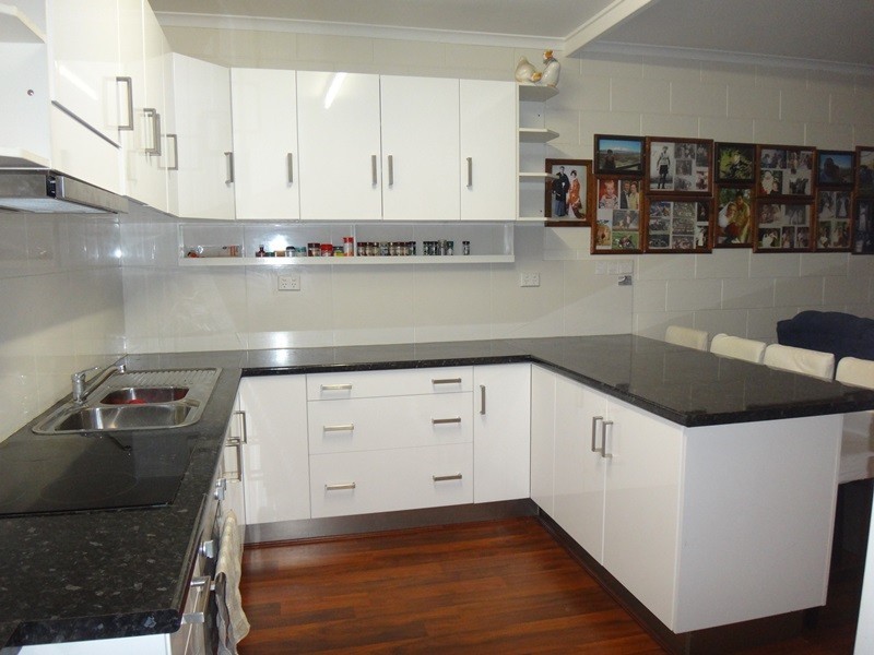 4 6-10 Clark Drive, Emerald QLD 4720