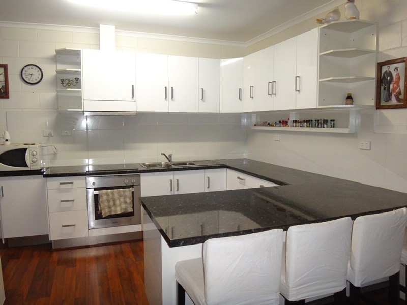 4 6-10 Clark Drive, Emerald QLD 4720