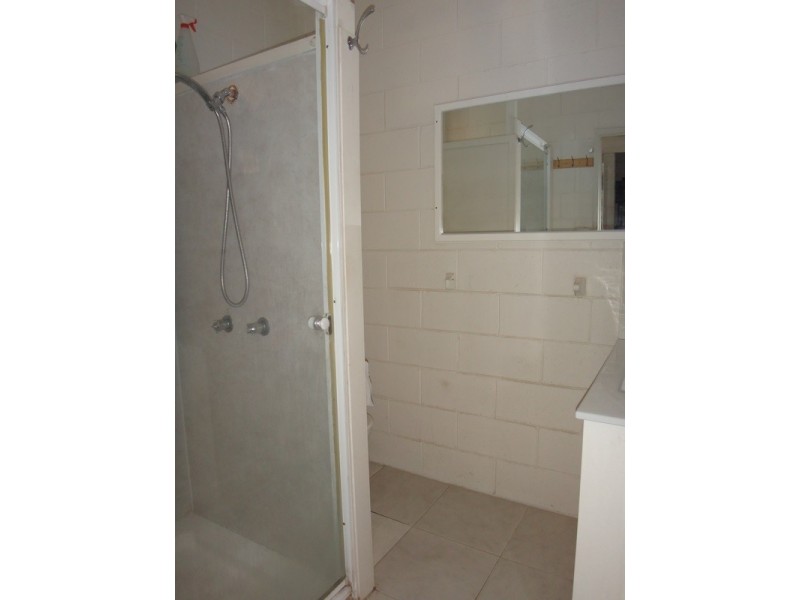 4 6-10 Clark Drive, Emerald QLD 4720