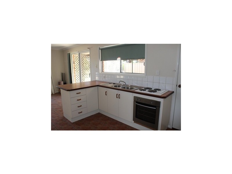 81 Park Avenue, Emerald QLD 4720