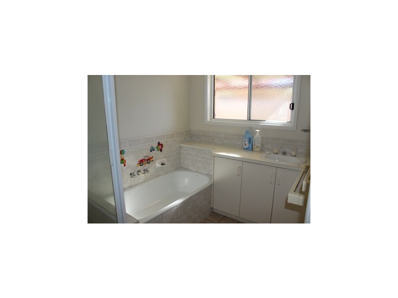 81 Park Avenue, Emerald QLD 4720