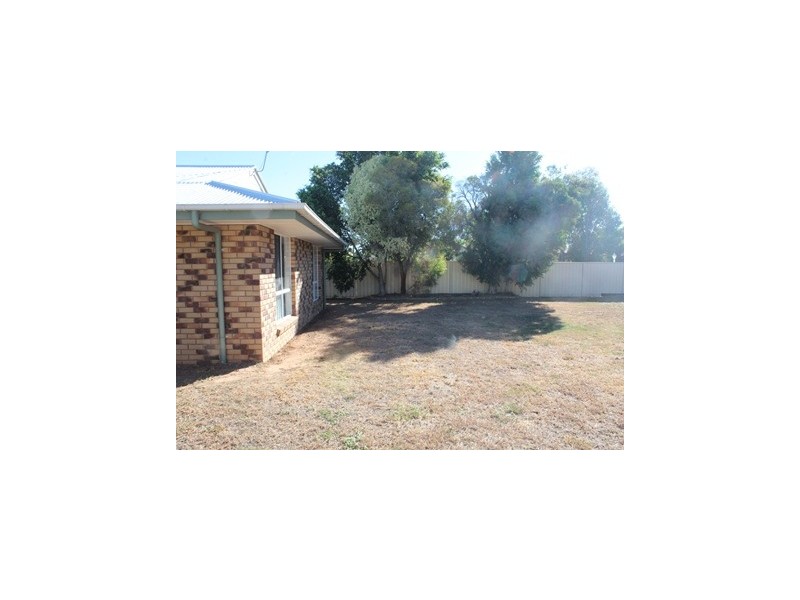 81 Park Avenue, Emerald QLD 4720
