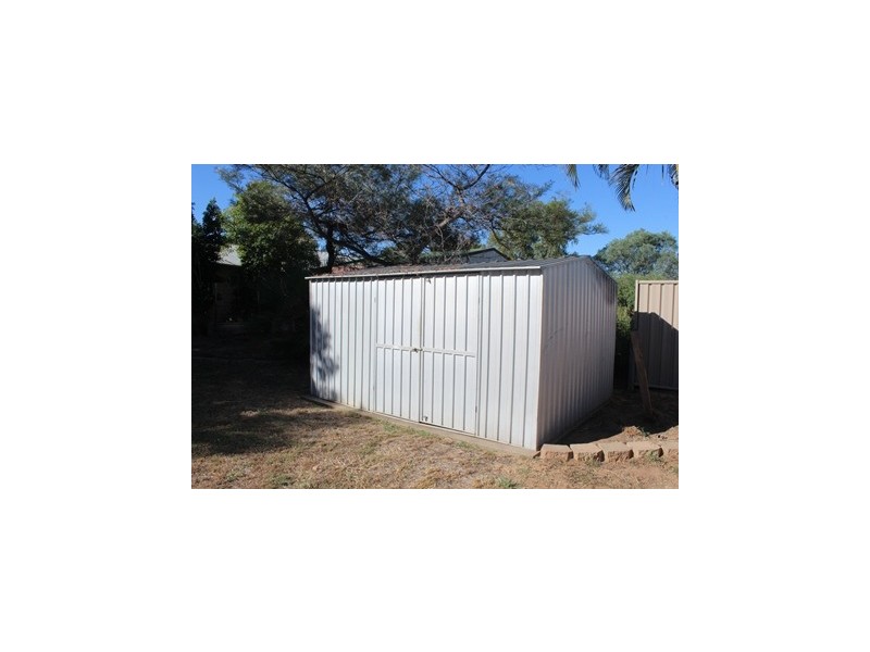 81 Park Avenue, Emerald QLD 4720