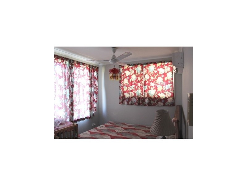 8 Roberts Street, Emerald QLD 4720