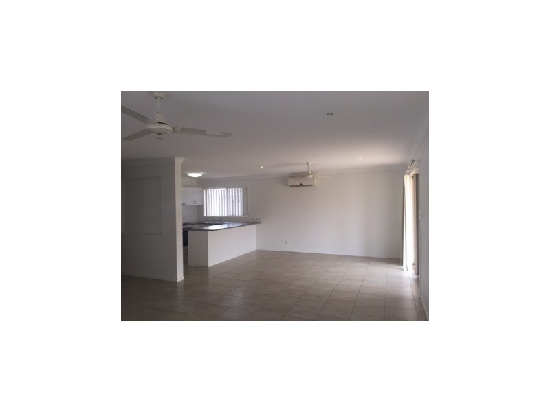 20 Scenic Drive, Emerald QLD 4720
