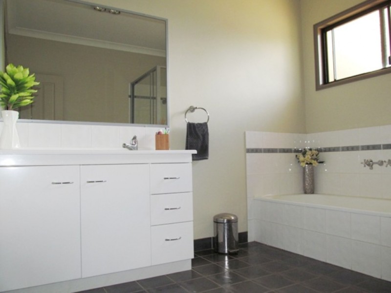 23A Crendan Street, Emerald QLD 4720