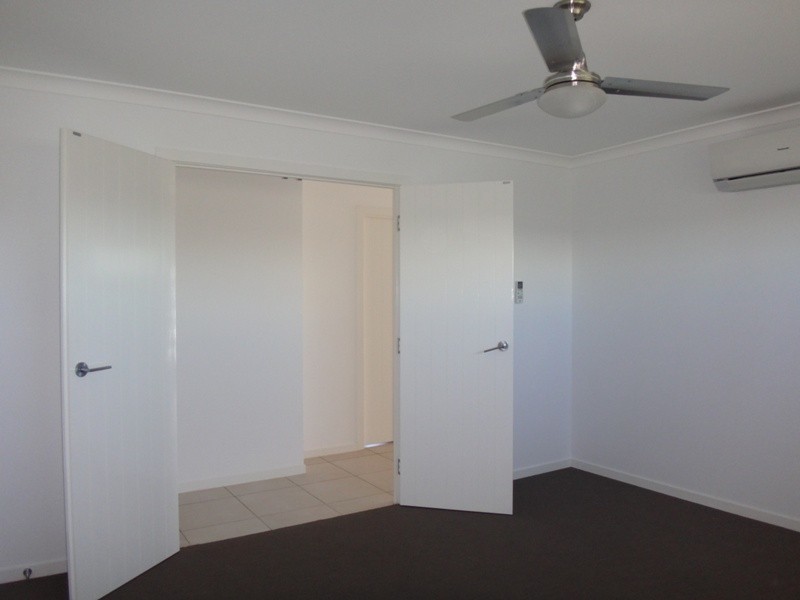 65 Canterbury Road, Emerald QLD 4720