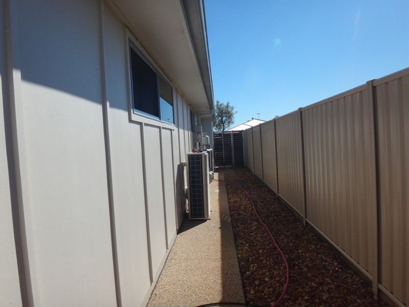 65 Canterbury Road, Emerald QLD 4720