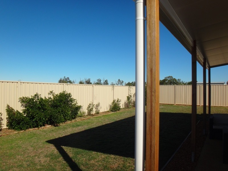 65 Canterbury Road, Emerald QLD 4720