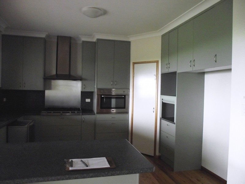 77 Lakeview Drive, Emerald QLD 4720