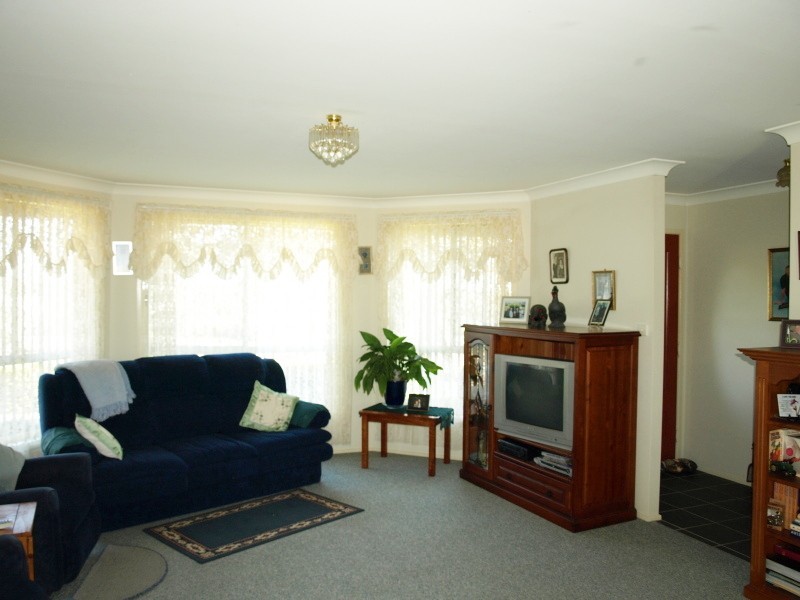2 Oyster Cove Road, Salt Ash NSW 2318