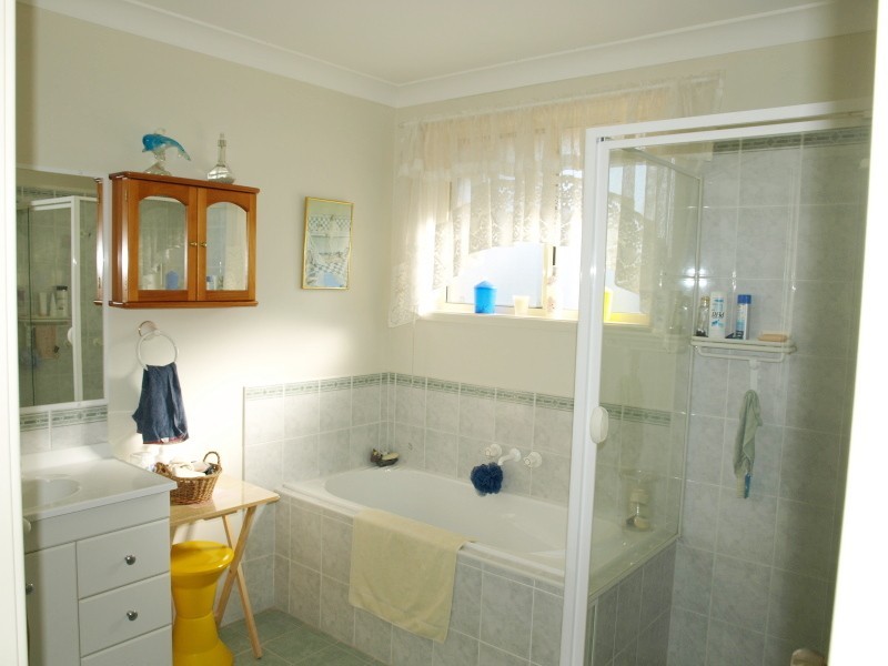 2 Oyster Cove Road, Salt Ash NSW 2318