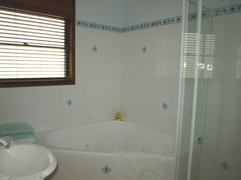 15 Ocean Beach Road, Shoal Bay NSW 2315