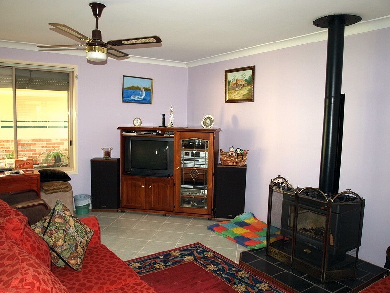 4 Torpey Avenue, Lemon Tree Passage NSW 2319