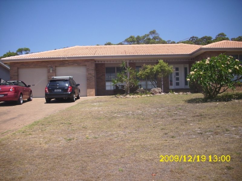 1 Amaroo Crescent, Fingal Bay NSW 2315