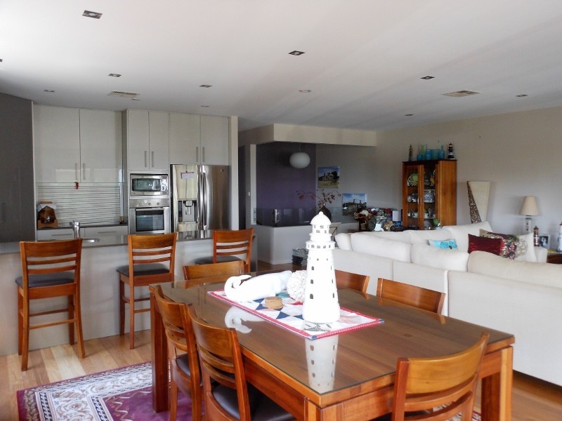 2 Lyndel Close, Soldiers Point NSW 2317