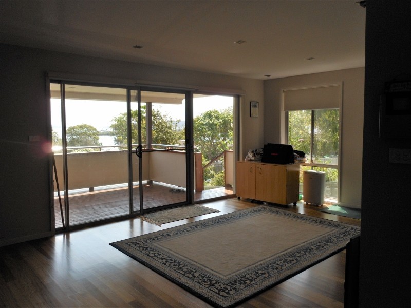 2 Lyndel Close, Soldiers Point NSW 2317