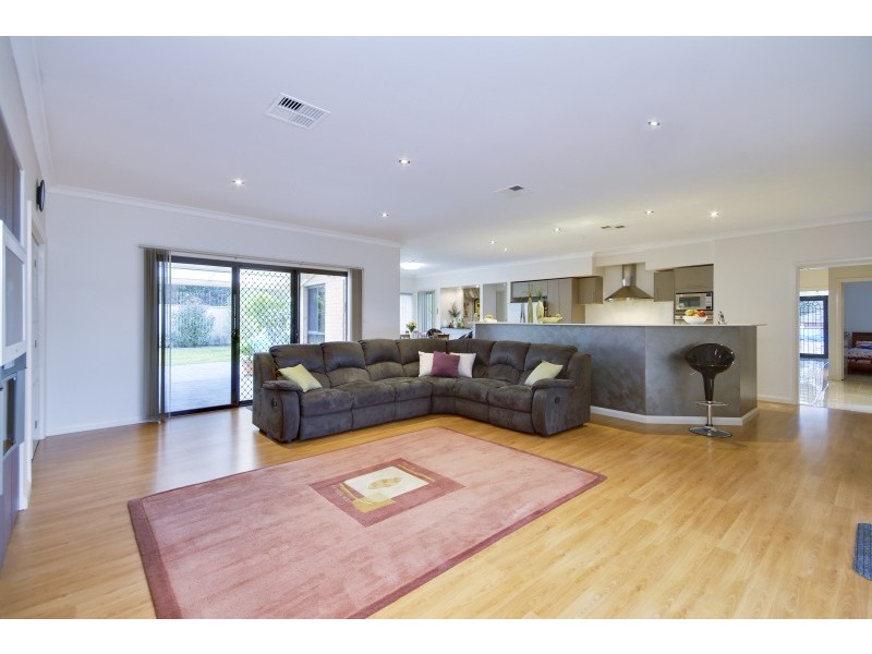 81 South Street, Medowie NSW 2318