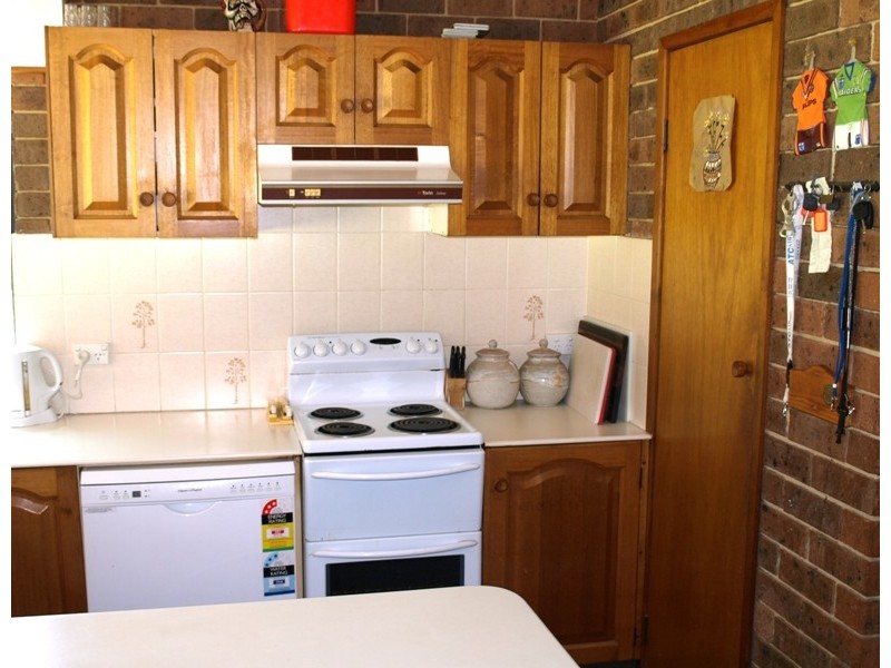 7 Windeyer Crescent, Medowie NSW 2318