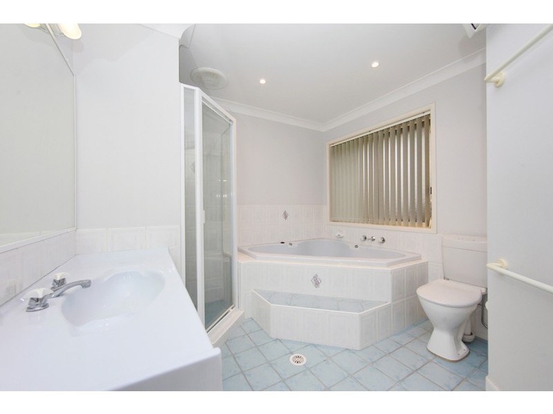 9 Waropara Road, Medowie NSW 2318