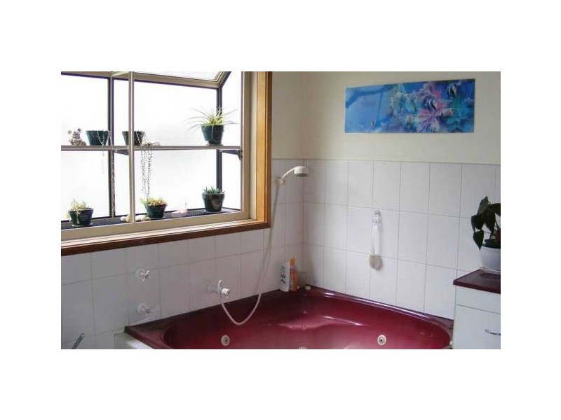 8 Lyndel Close, Soldiers Point NSW 2317