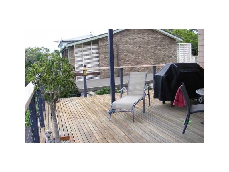 8 Lyndel Close, Soldiers Point NSW 2317